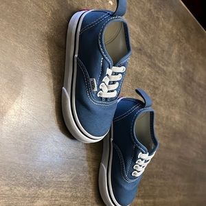 Size 6 toddler blue vans
